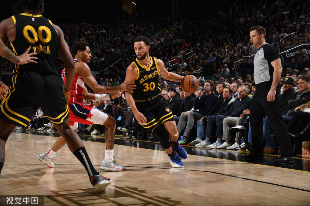 的竞技场中 的竞技场中