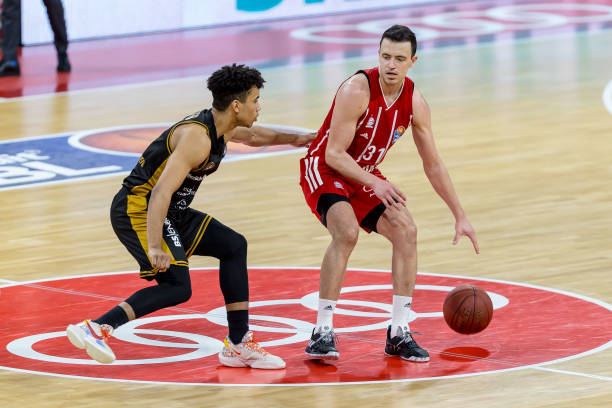 和进攻方面 和进攻方面