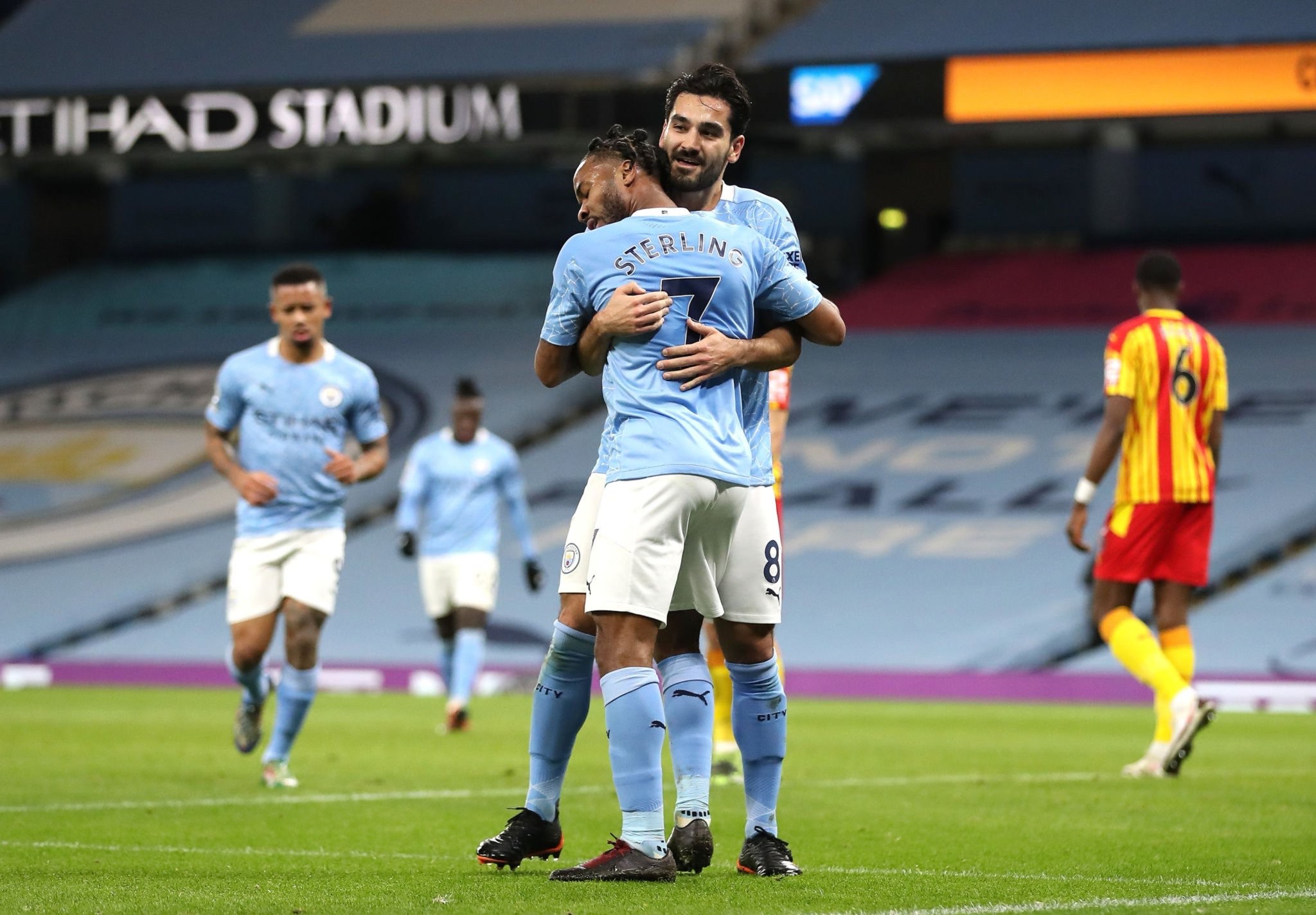 控提供了坚 控提供了坚