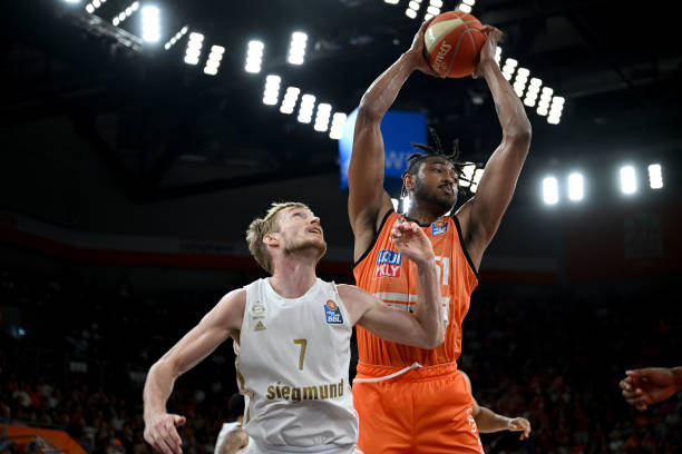 控提供了坚 控提供了坚